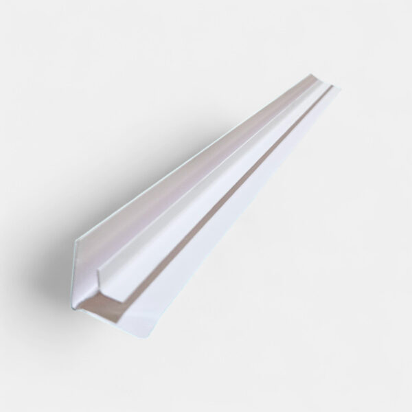 Accesorio perimetral doble en PVC para techos, color blanco, de alta resistencia. Innova Hogar.