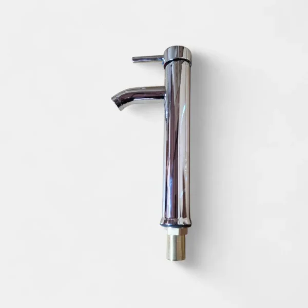Grifería monocontrol para baño agua fría alto cromado de Innova Hogar, diseño resistente y funcional, ideal para lavamanos tipo vessel