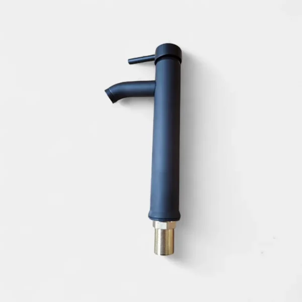 Grifería monocontrol para baño agua fría alto negro mate referencia 1, estilo contemporáneo y sofisticado de Innova Hogar