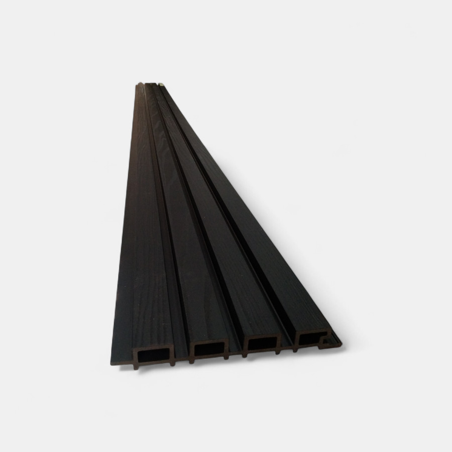 Panel WPC exterior color negro tipo madera - Innova Hogar