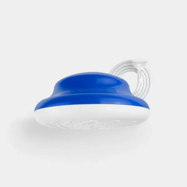 Ducha Boccherini azul y blanco con manguera enrollable – Compacta, práctica y ideal para baños pequeños en INNOVA HOGAR