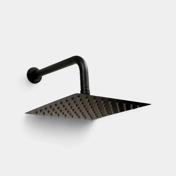 Regadera cuadrada negra mate con diseño angular y brazo robusto – Resistencia y elegancia para interiores premium en INNOVA HOGAR